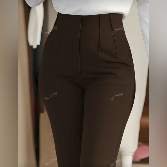 Brown High-Waisted Cropped Trousers - Picture 3 of 7